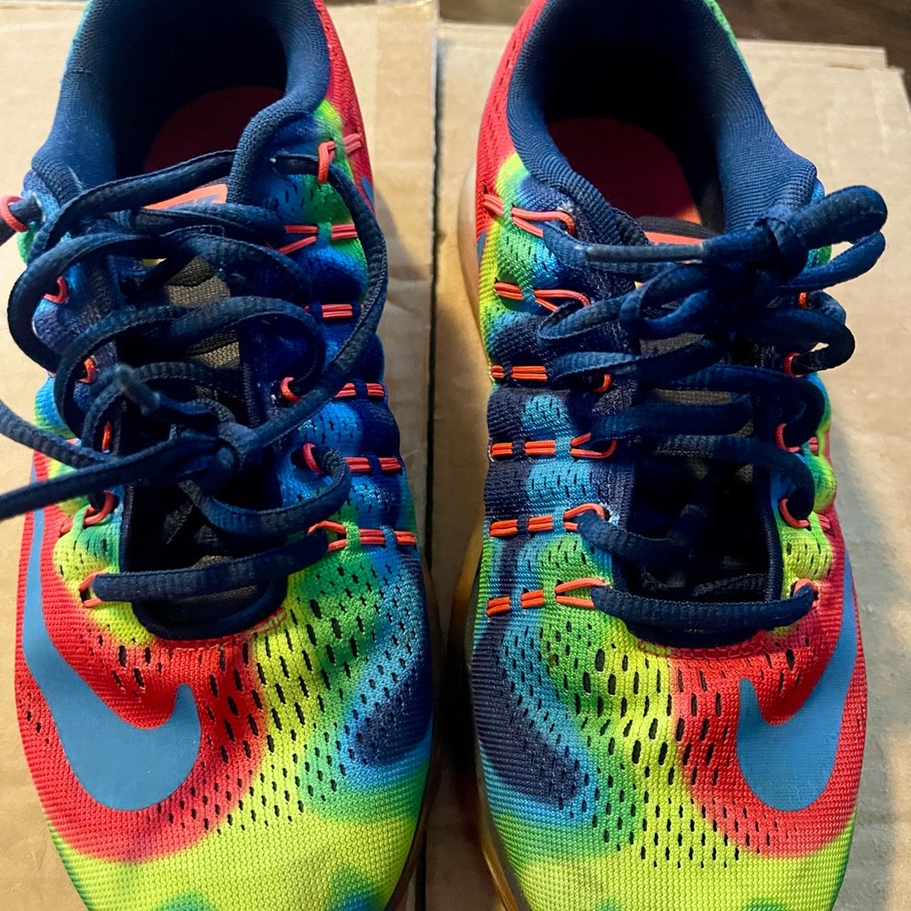 Air Max Athletic Shoes